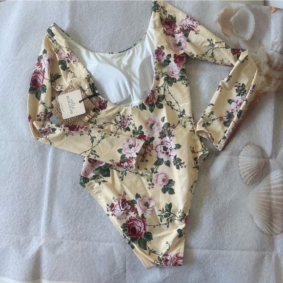 NWT Antonio Melani x The Style Bungalow Miraflores Floral Print 1 piece Swimsuit - Picture 12 of 12